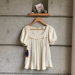 🆕 Aritzia Wilfred silk balloon sleeve cream blouse